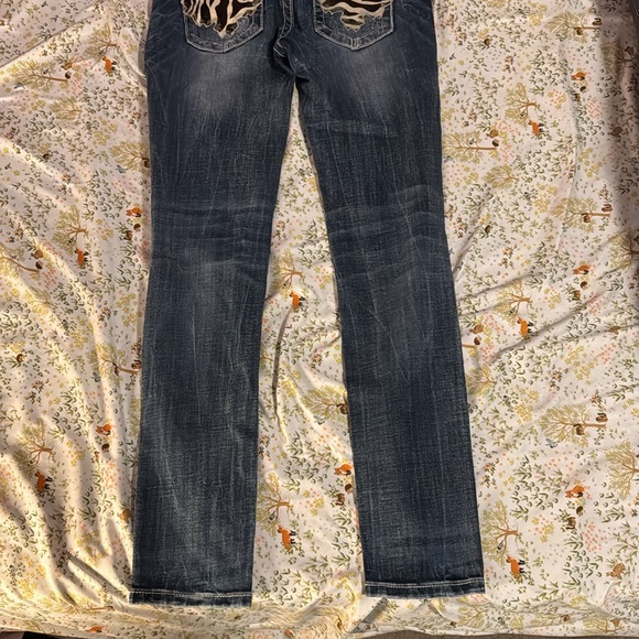 Miss Me Signature-Rise Skinny Jeans Cow Hide Pockets - Picture 3 of 10